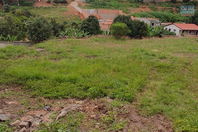 vente d'un terrain de 2307m2 à Ambohibao Ambohijanahary