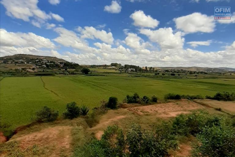 A vendre plusieurs lots de terrain à partir de 500 m2 avec une belle vue à Faliarivo Ampitatafika- Antananarivo