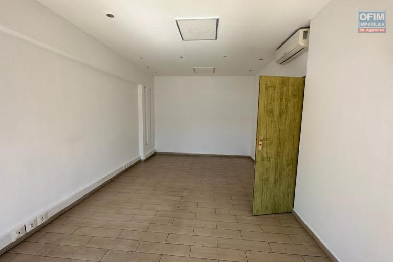 Bureau en location par OFIM d'une superficie de 192m2 dans les quartiers des affaire d'Alarobia.LOUE