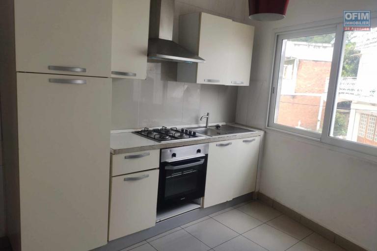 OFIM immobilier vous offre en location un Appartement T6 de 150m2 sur Ankerana qui est à 5min D'ankorondrano.DISPONIBLE