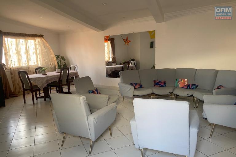 Une villa F6 meublée avec jardin à Ambohijanahary Ambohibao - dépendance-ofim-Ambohibao