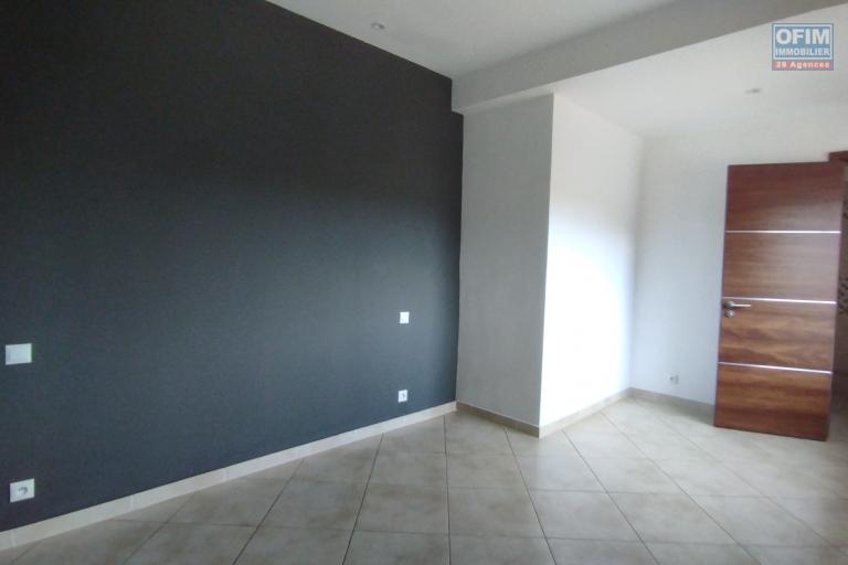 A louer, un grand appartement T4 neuf, sur Ivandry- Antananarivo