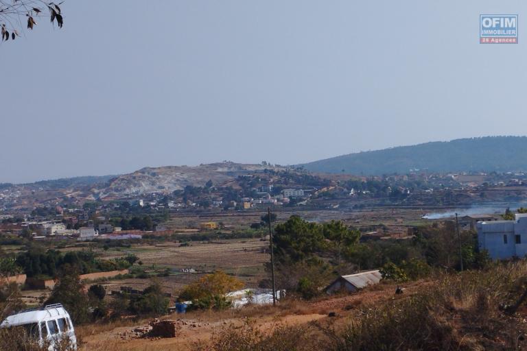 A vendre, beau terrain de 1458 m2 , plat, prêt à bâtir à Tsilazaina Alasora- Antananarivo