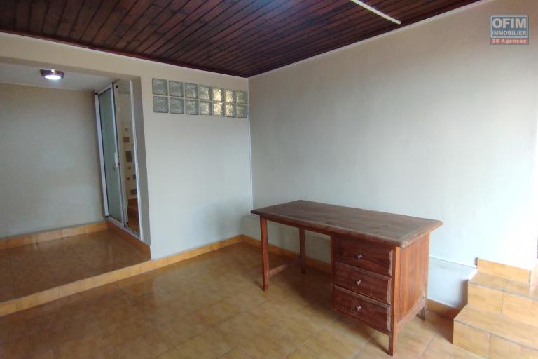 A louer, appartement T2 avec piscine à 10 min d'Ambatobe sur Manazary - Ilafy Antananarivo