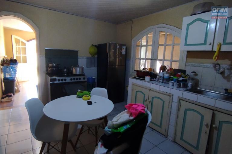 Maison R+3 avec  appartements et studios en annexe à vendre sur Ambaranjana- Antananarivo