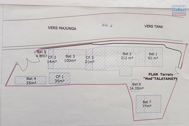 À vendre un bâtiment de confiserie avec une surface total de 574m2 sur un terrain de 1 400m2 bord de route nationale 4 sise à Talatamaty