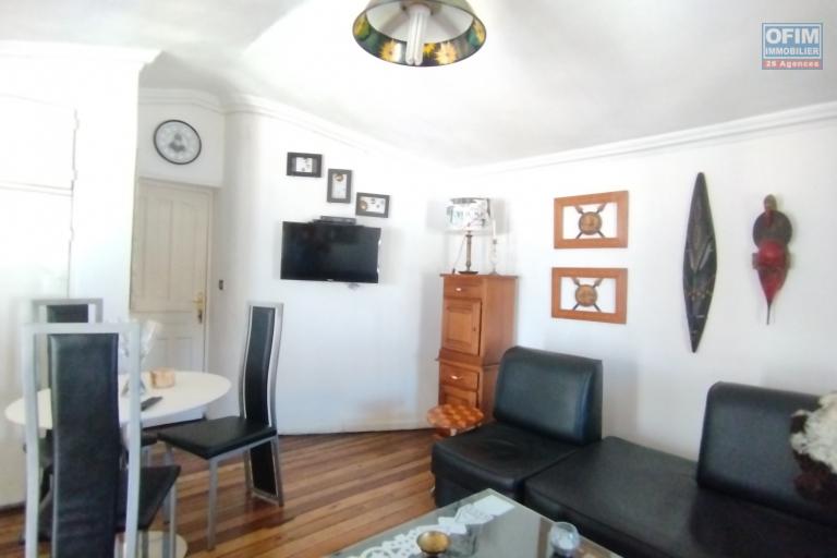 A vendre, un maison avec 3 appartements indépendants à Ambatonakanga- Antananarivo