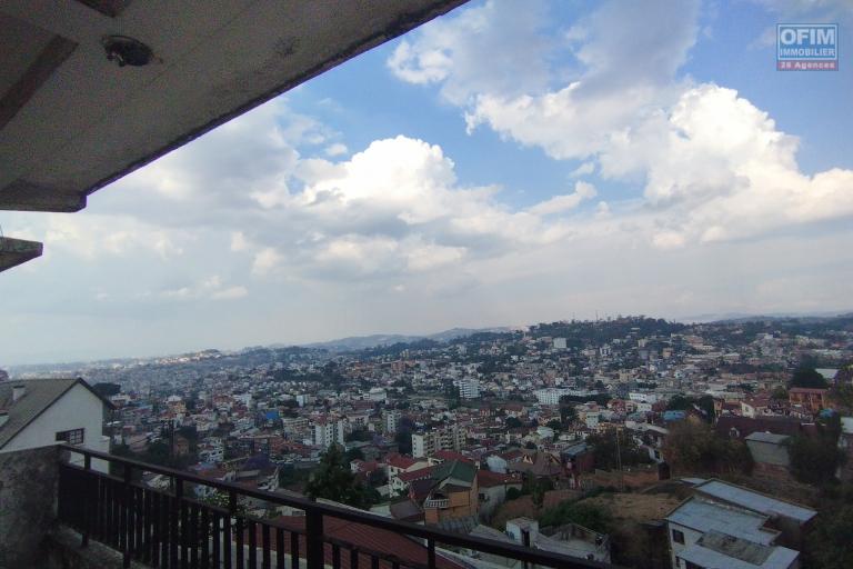 A louer, un appartement T4 avec belle vue sur Ambatonakanga- Antananarivo