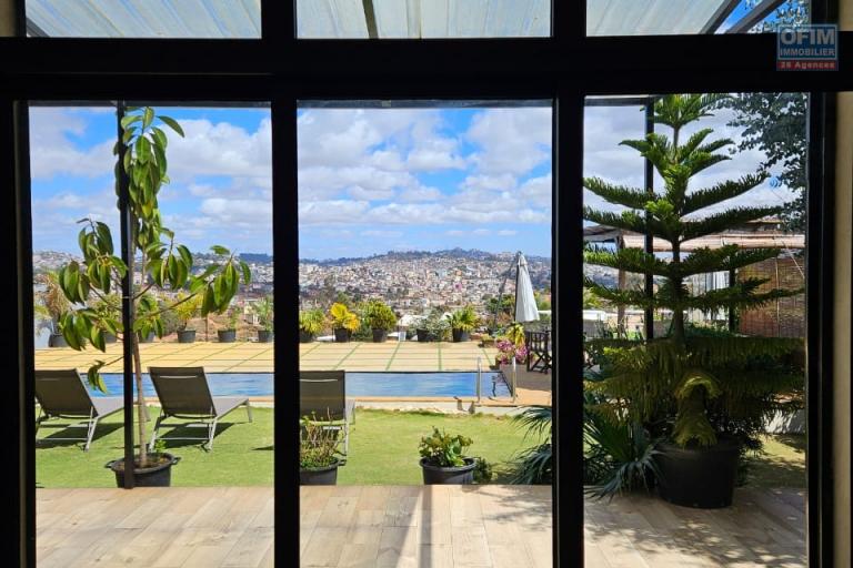 A vendre , une VILLA D’EXCEPTION luxueuse et moderne sur Ambatobe- Antananarivo