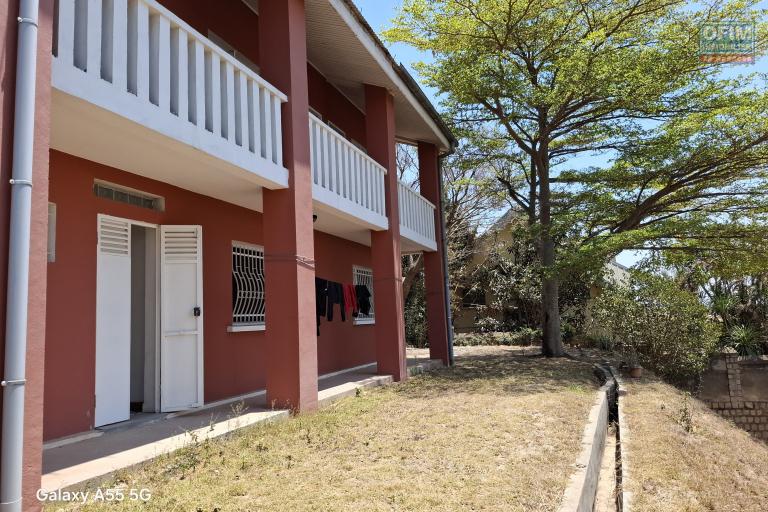 OFIM immobilier loue une villa F6 sur Ambatomaro en bord de route (Non Disponible)