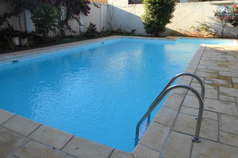 Une villa F5 avec piscine à 5mn à pied du Lycée Français à Ambatobe