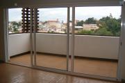 OFIM Immobilier offre en location un appartement de Type T3 sur Tsimbazaza dans une enceinte sécurisée 24/24.LOUE