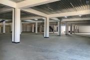 Un local commercial ou entrepôt de 4 200m2 à Anosizato