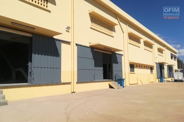 Un entrepôt de 600m2 à Mandrosoa Ivato ( LOUE)