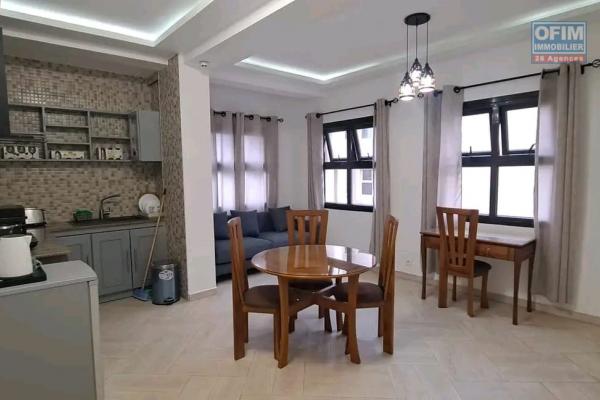 OFIM Immobilier loue des appartements entièrement meublés :Studio, T2 et T3 en centre ville Analakely Ambatonakanga