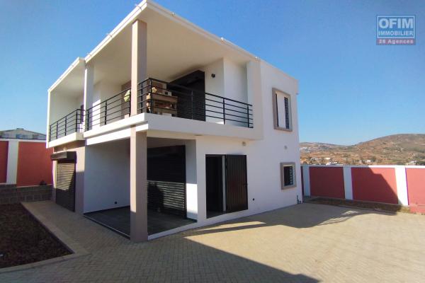 A vendre, une villa neuve d'architecture moderne de type F5 sur Ambohijanaka- Antananarivo