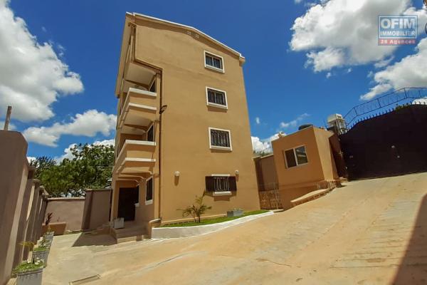 A louer, appartement T3  avec parking sécurisé à Anjomakely RN7- Antananarivo