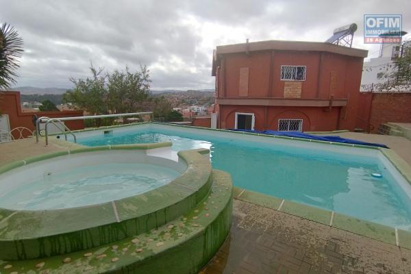 A louer, appartement T2 avec piscine à 10 min d'Ambatobe sur Manazary - Ilafy Antananarivo